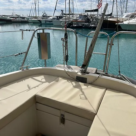 Segelboot Cala Del Forte 文蒂米利亚
